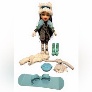 Bratz 2015 Snow Kissed Jade with Snowboard 🏂